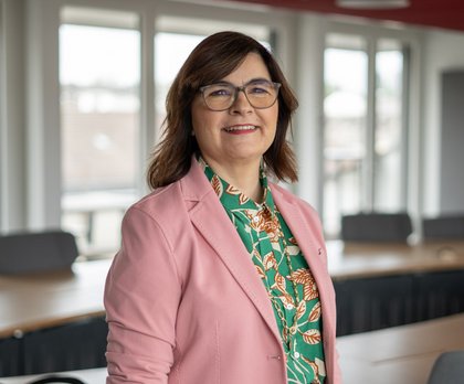 Beatriz {item.lastname