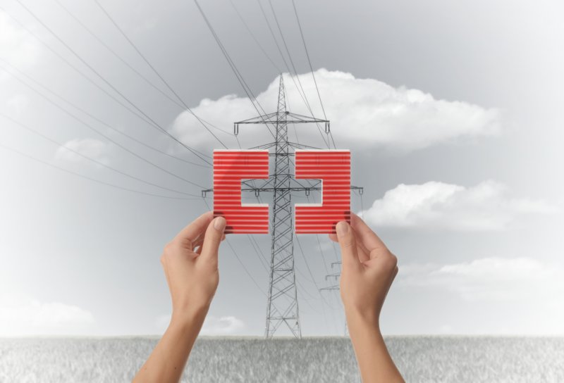 Strommast mit SERV-Klammer Bild von einem Strommast mit SERV-Klammer