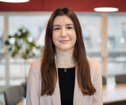 Miriam {item.lastname