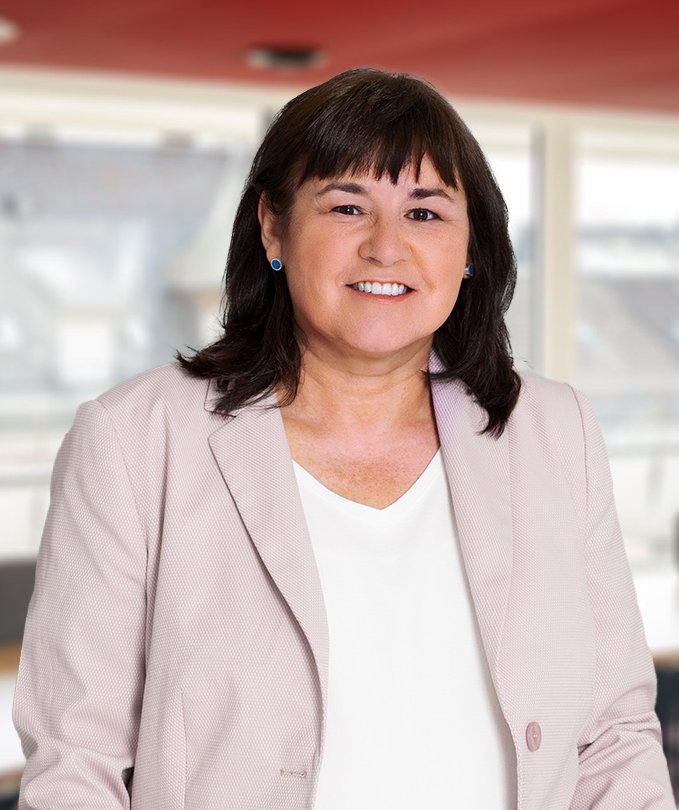 Claudia Oberle