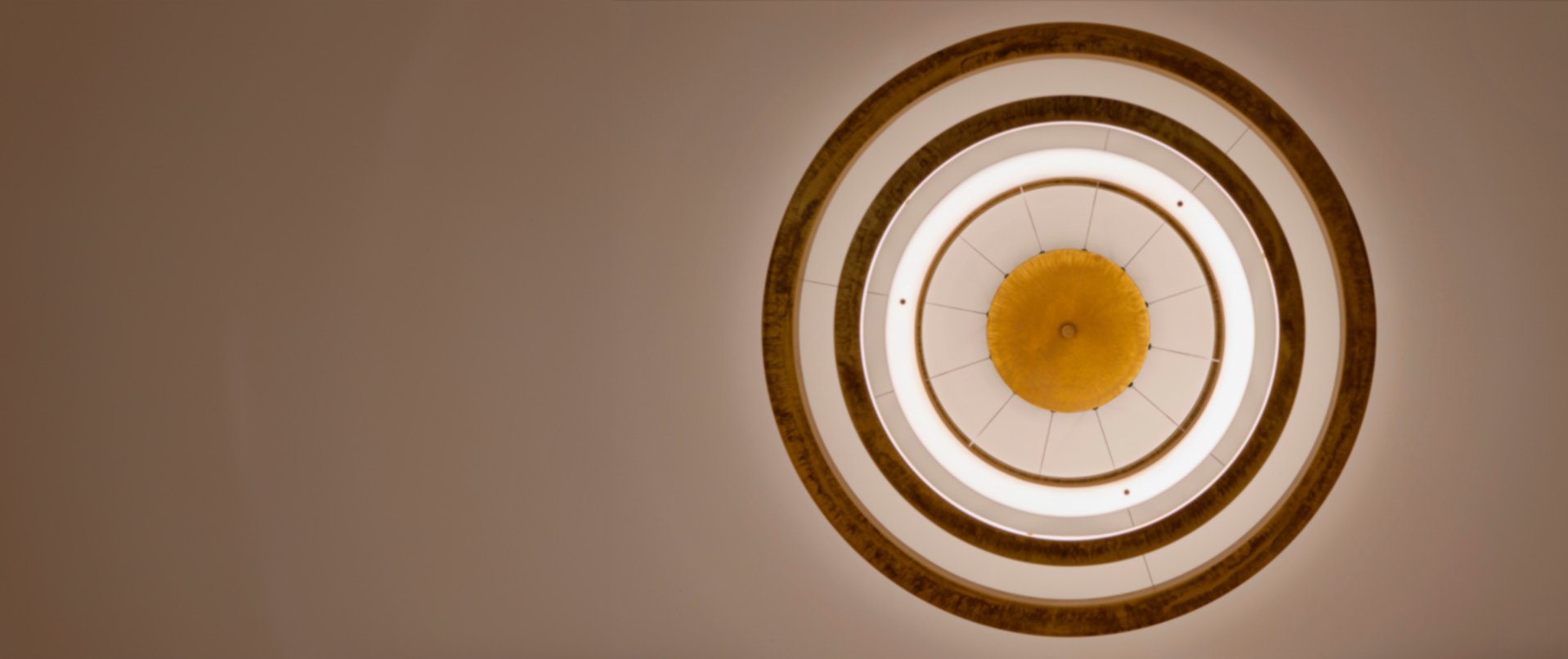 Bild mit der Lampe im Eingangsbereich